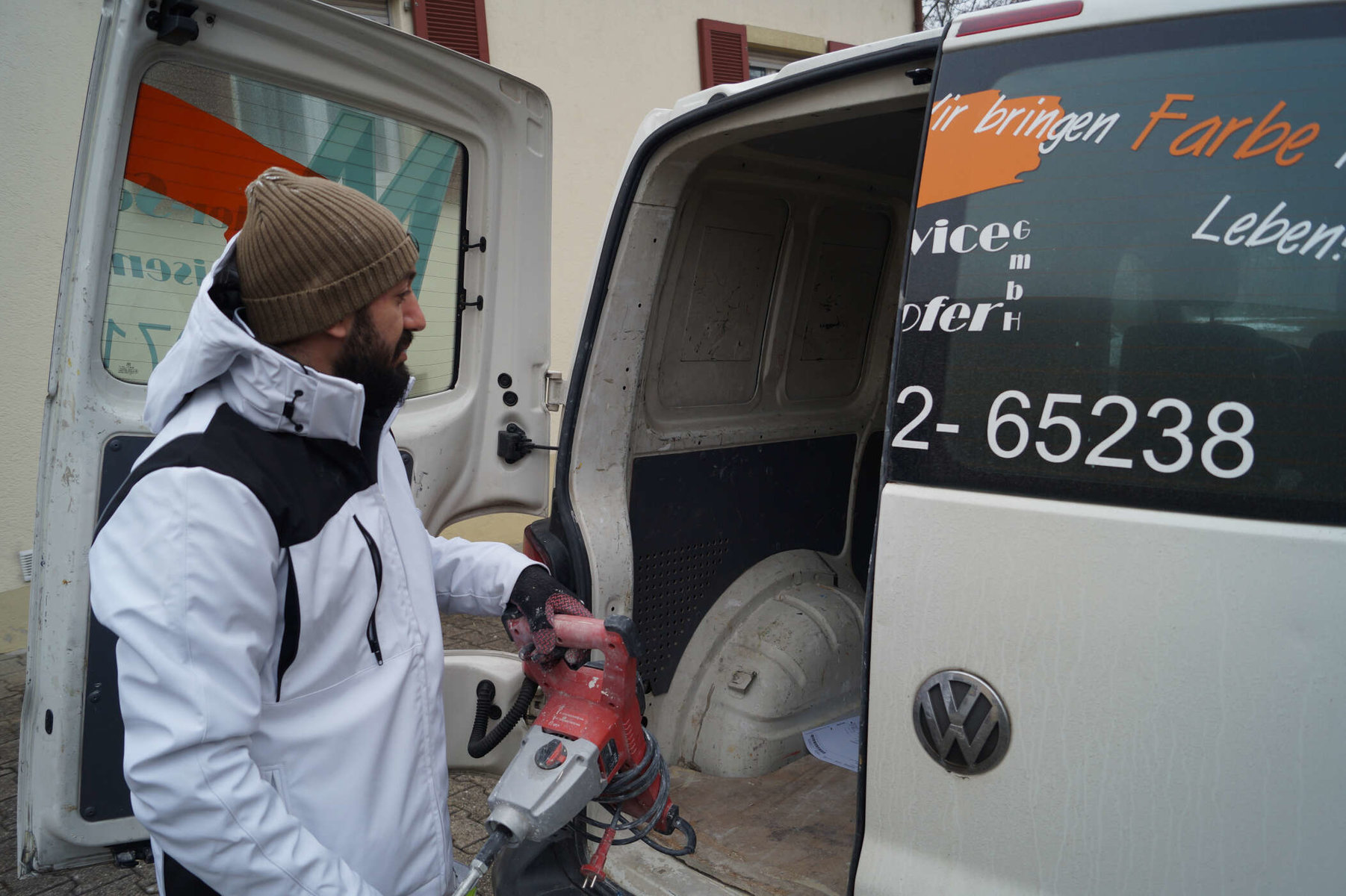 Mitarbeiter der Firma Maler-Service Deisenhofer